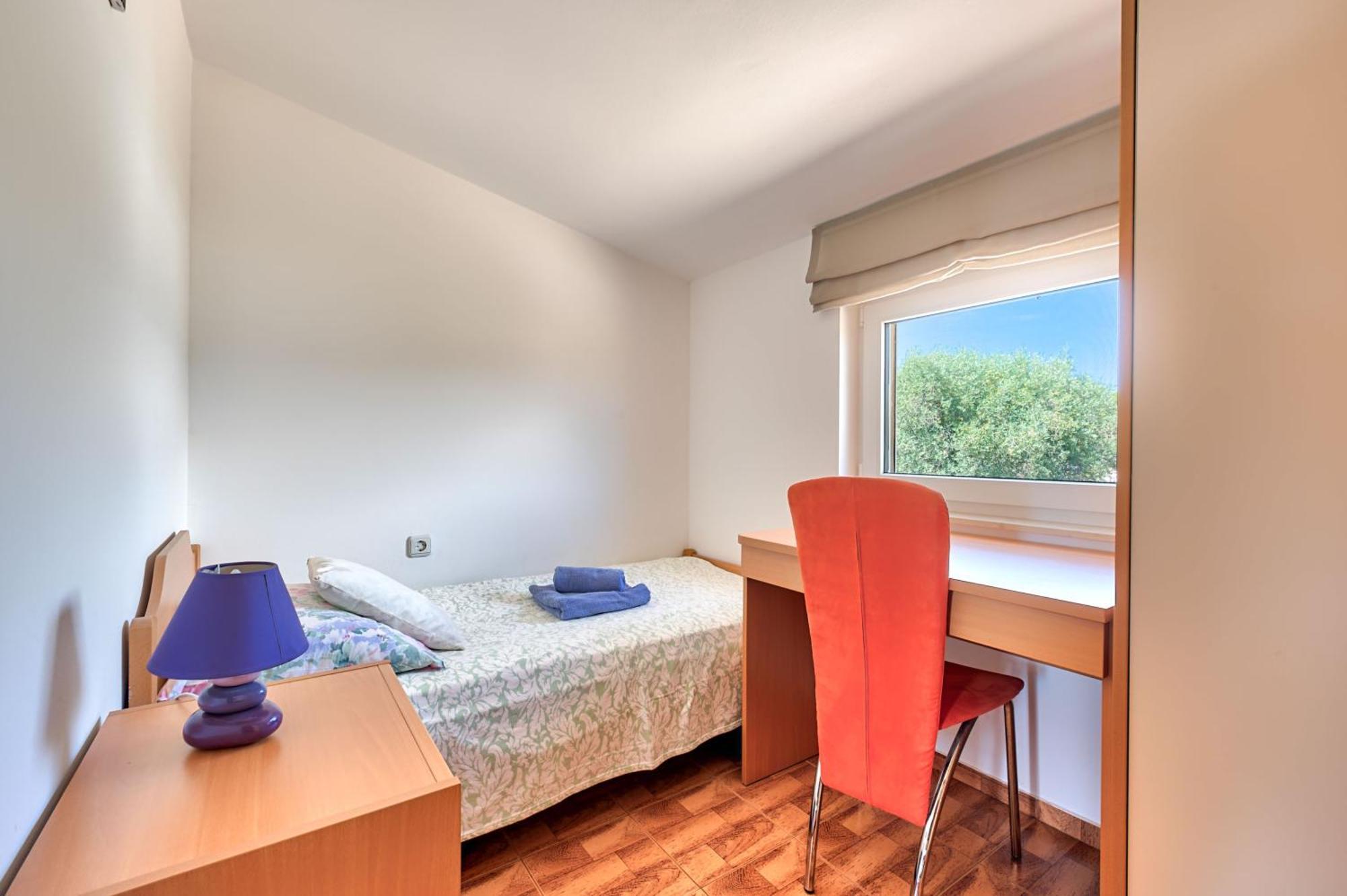Teuta Apartments - A Beach And A Sea View Peroj Luaran gambar