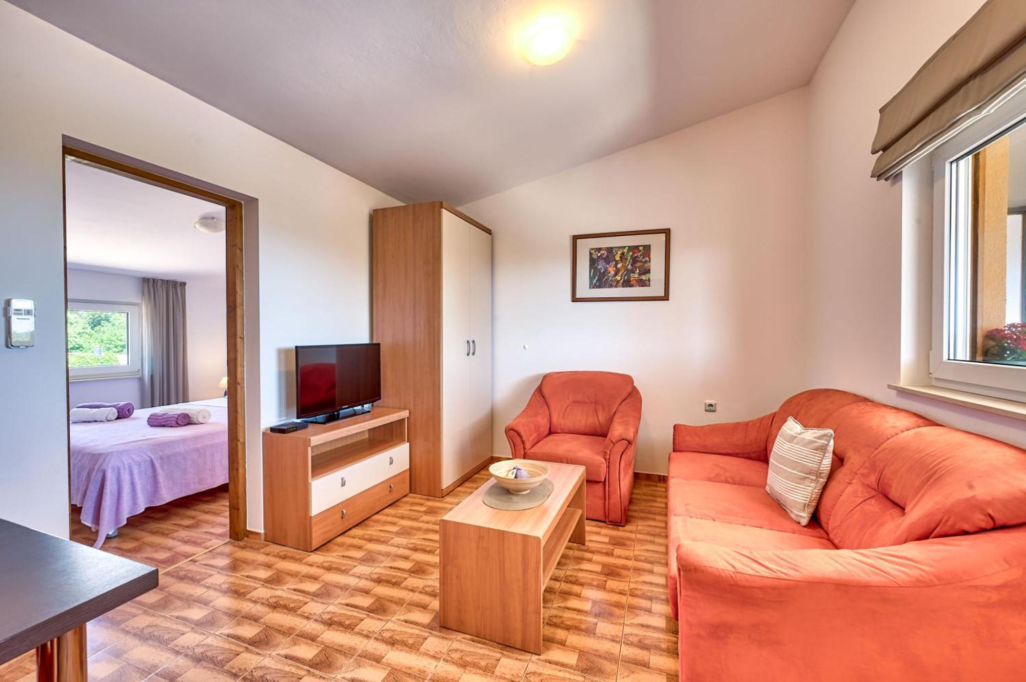 Teuta Apartments - A Beach And A Sea View Peroj Luaran gambar