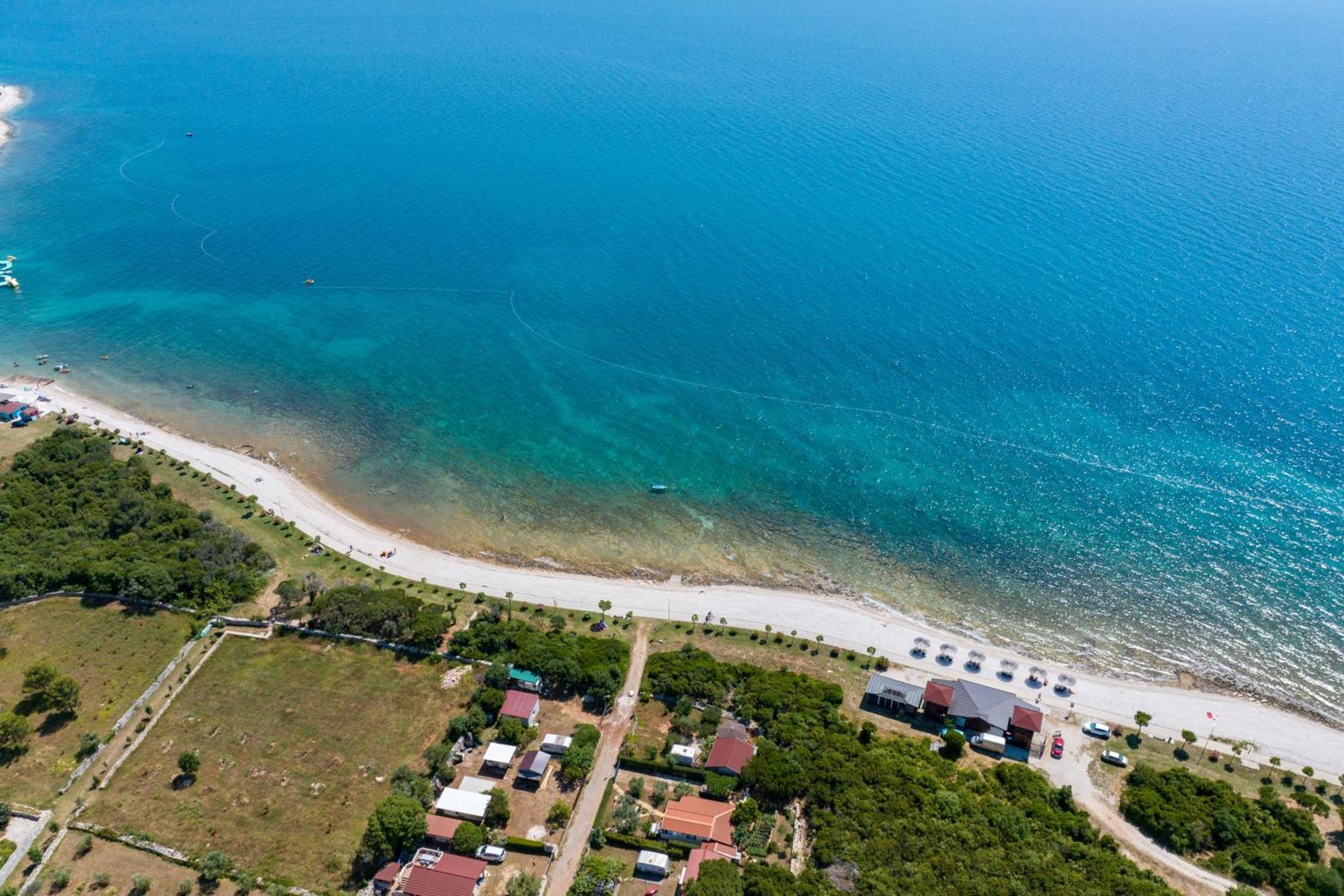 Teuta Apartments - A Beach And A Sea View Peroj Luaran gambar