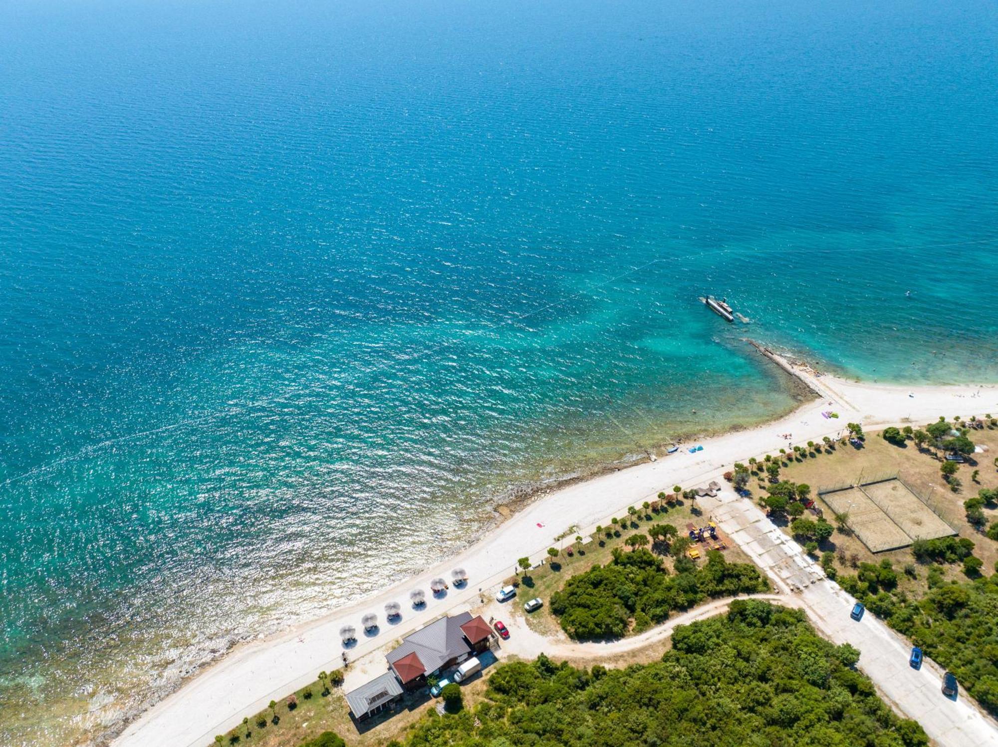 Teuta Apartments - A Beach And A Sea View Peroj Luaran gambar