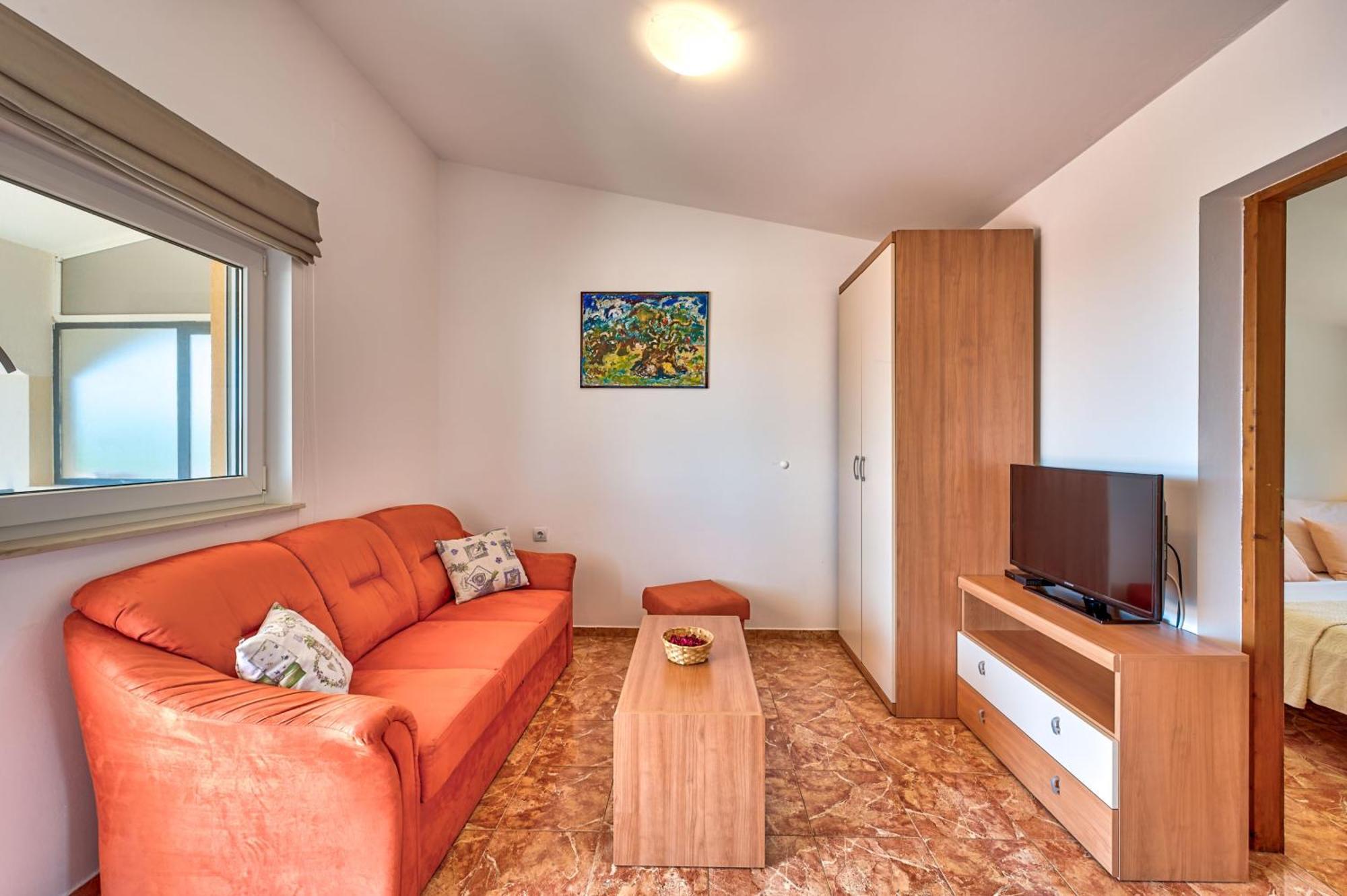 Teuta Apartments - A Beach And A Sea View Peroj Luaran gambar