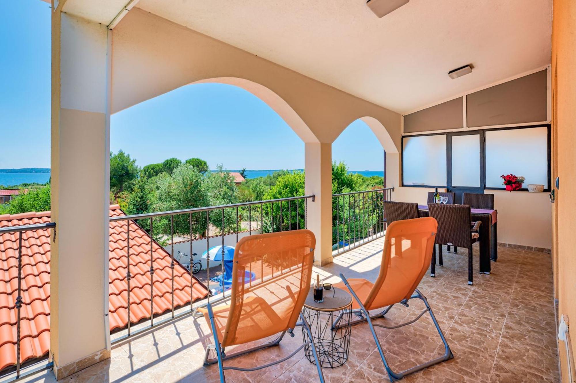 Teuta Apartments - A Beach And A Sea View Peroj Luaran gambar