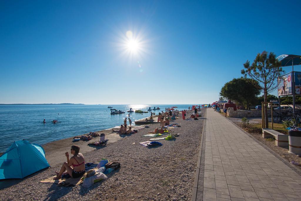 Teuta Apartments - A Beach And A Sea View Peroj Luaran gambar